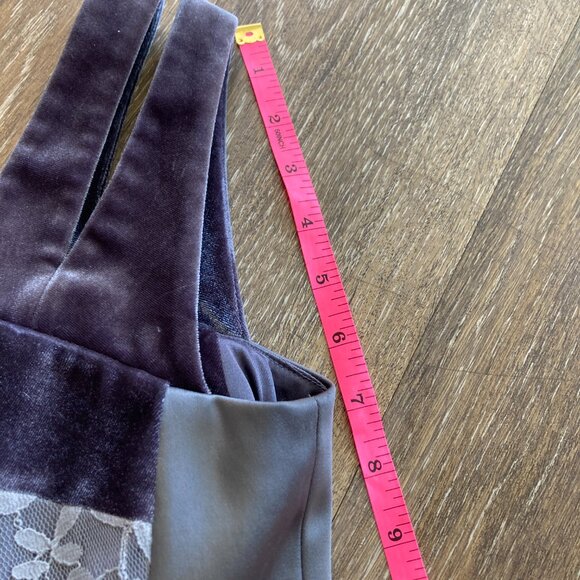 Jax Sheath Formal Velvet and Lace Size 4 Dress - Picture 11 of 11